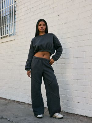 Exposed-Seam Wide-Leg Joggers
