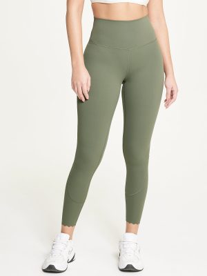 Core Scallop Hem Legging