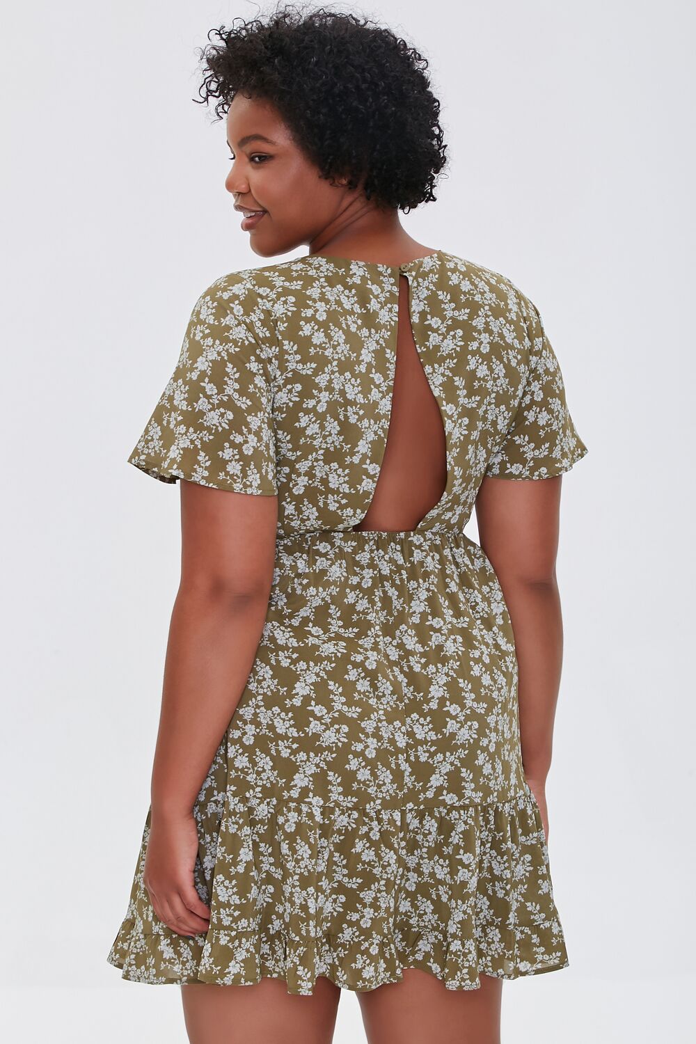 Plus Size Floral Bell-Sleeve Dress - Image 3
