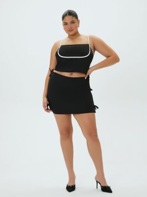 Plus Size Bow Mini Skirt