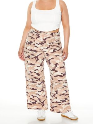 Plus Size Leaf Print Cargo Pants