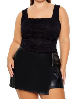 Plus Size Lace-Up Lace Top