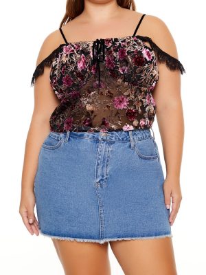 Plus Size Eyelash Lace-Trim Floral Crop Top