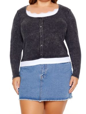 Plus Size Ribbed Henley Top