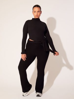 Plus Size Ribbed Flare Pants